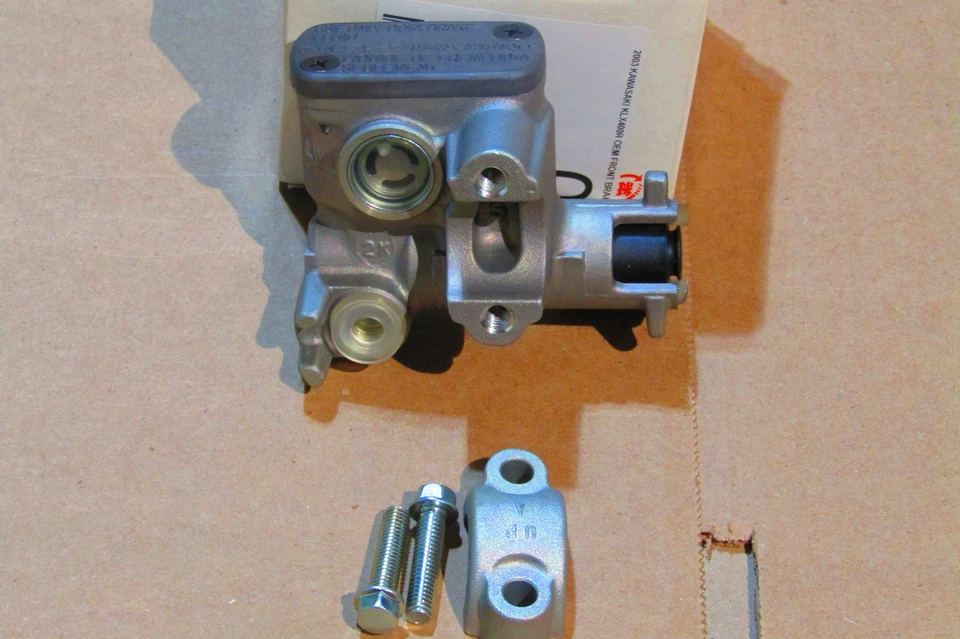 Kawasaki KLX400R 2003 cilindro maestro de freno delantero 43015-S012 Foto 3 de 3