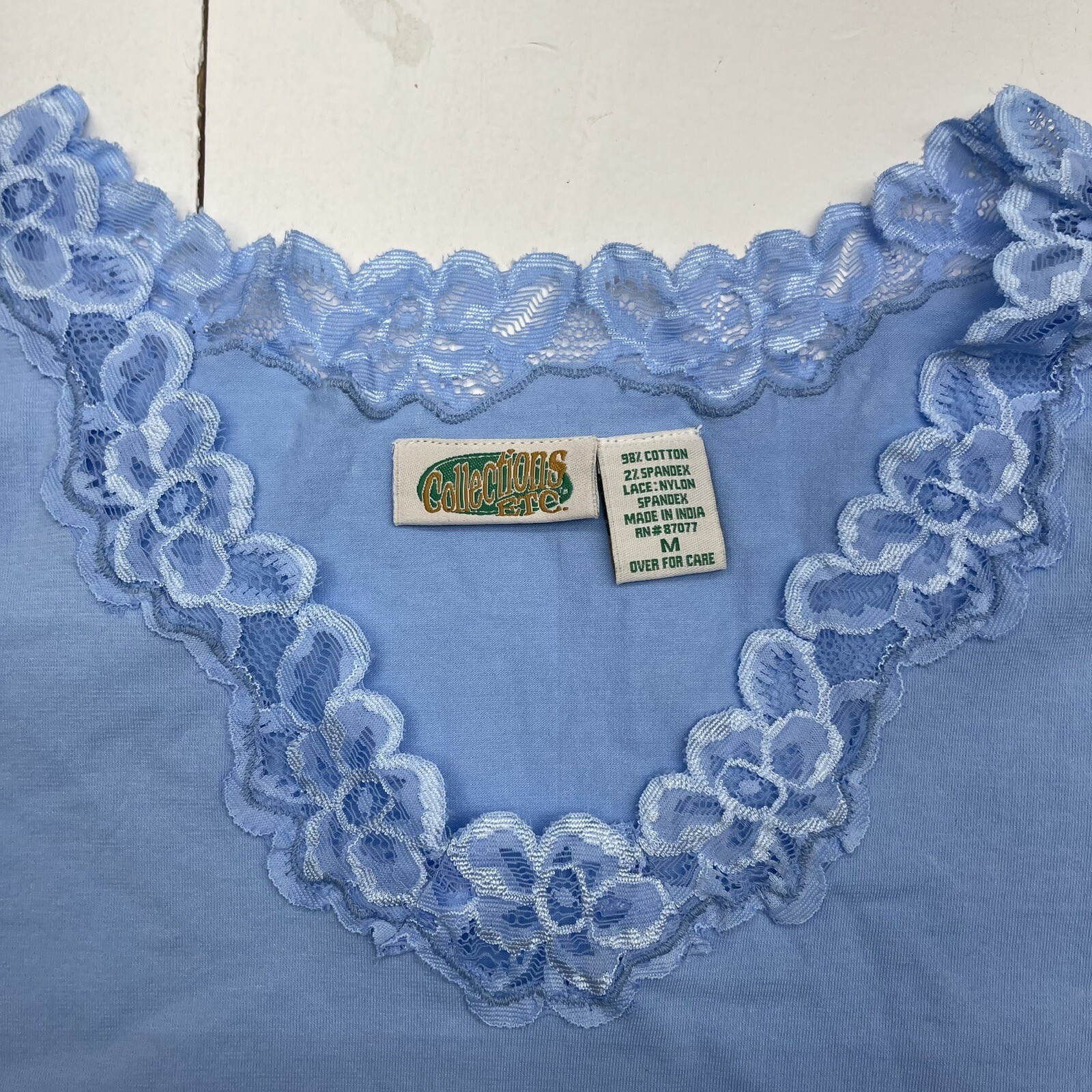 Collections Etc Blue Lace Trimmed Tank Women’s Size Medium New
