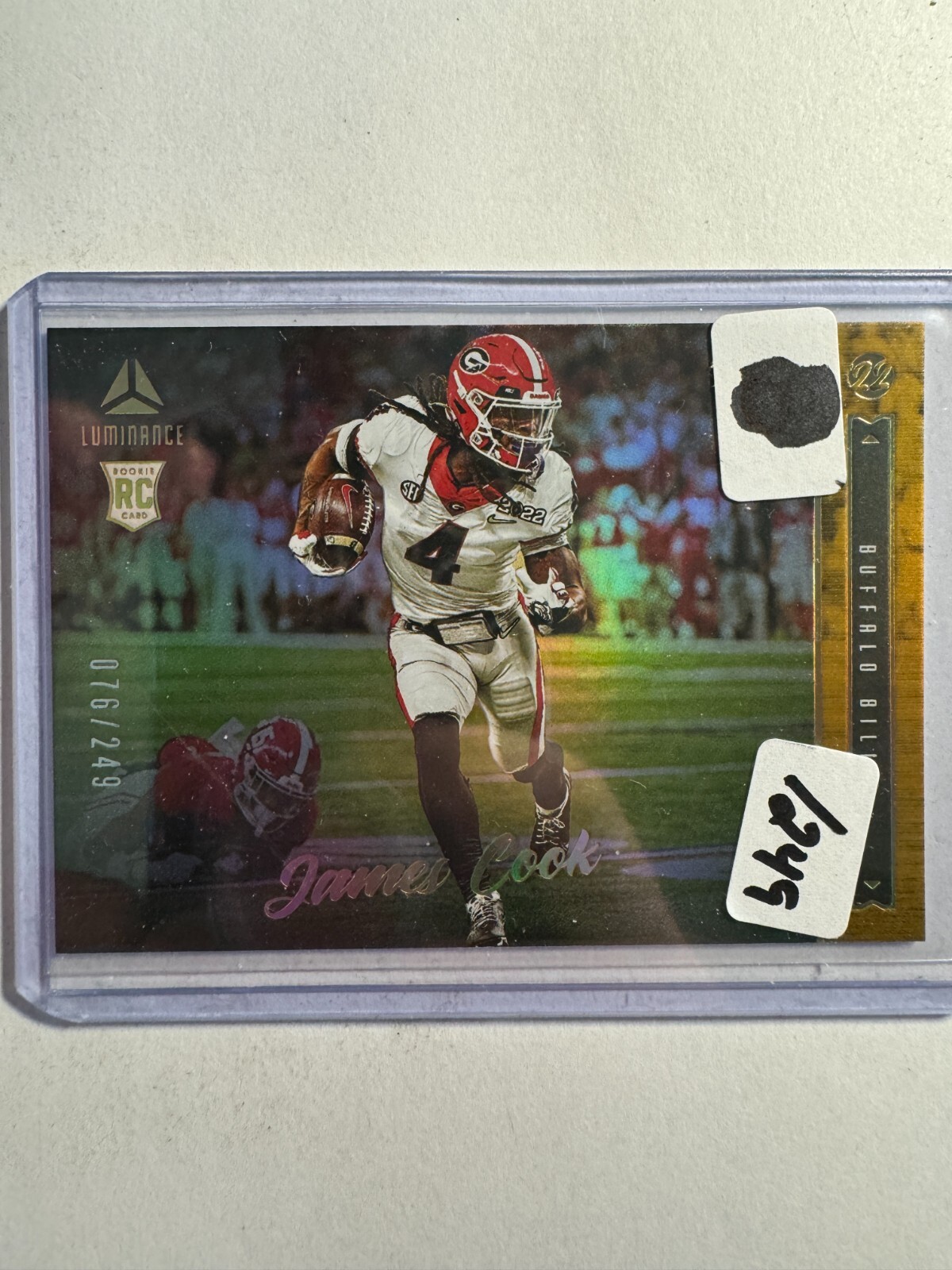 K246,114 - 2022 Panini Luminance Gold #181 James Cook #/249