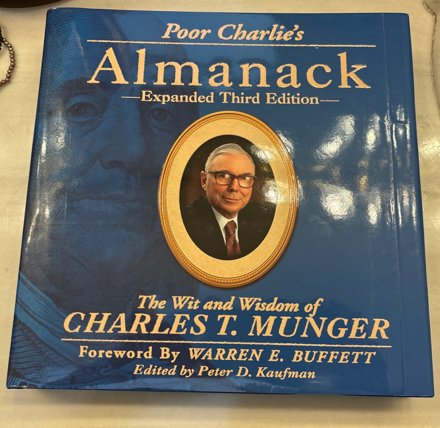 Charlie Munger signed Auto Book Poor Charlie's Almanac Berkshire Hathaway