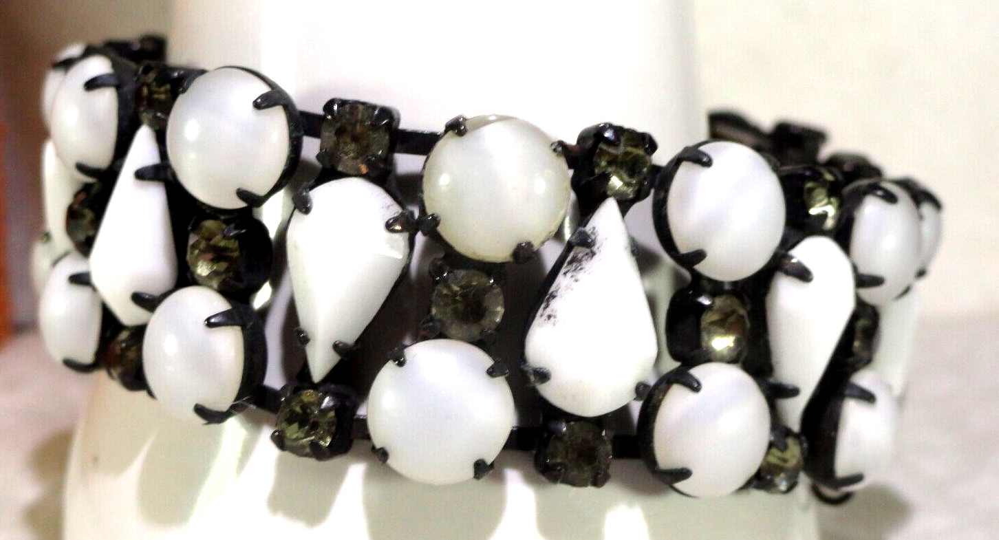 VTG DRAMATIC KRAMER WHITE MOONSTONE CAB~WHITE PEA… - image 2