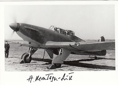 RAF Battle of Britain Pilot MONTAGU-SMITH signed Foto Flugzeugaufnahme