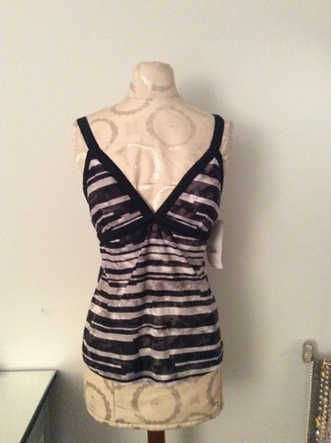 New Target Champion Black Striped With Gray Marble Tankini Swim Top SZ Med - Picture 4 of 7