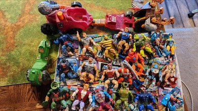 VTG 1980s He-Man Masters of the Universe 20 figures, 4 vehicles, many comics