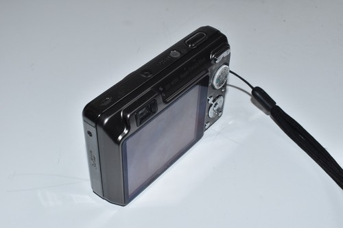 Sony Cyber-shot DSC-W300 13.6MP Digital Camera with bag and charger - Silver - Picture 8 of 8