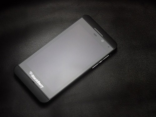 BlackBerry Z10 16GB BlackBerryOS LTE 3G 4G Unlocked Touch Smartphone - Picture 14 of 18