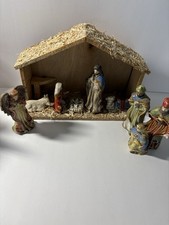 Vintage Christmas Nativity Scene Wooden Stable Creche 9 Ceramic Figurines