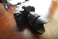 Excellent condition FUJIFILM XT 1 body lens 