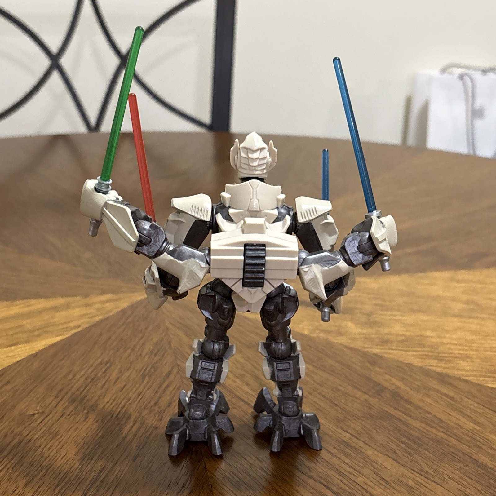 Custom General Grievous Minifigure - Star Wars - 4 Lightsabers Included