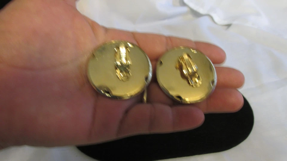 Pieza llamativa vintage Park Lane años 80 tono dorado con pendientes Foto 4 de 4