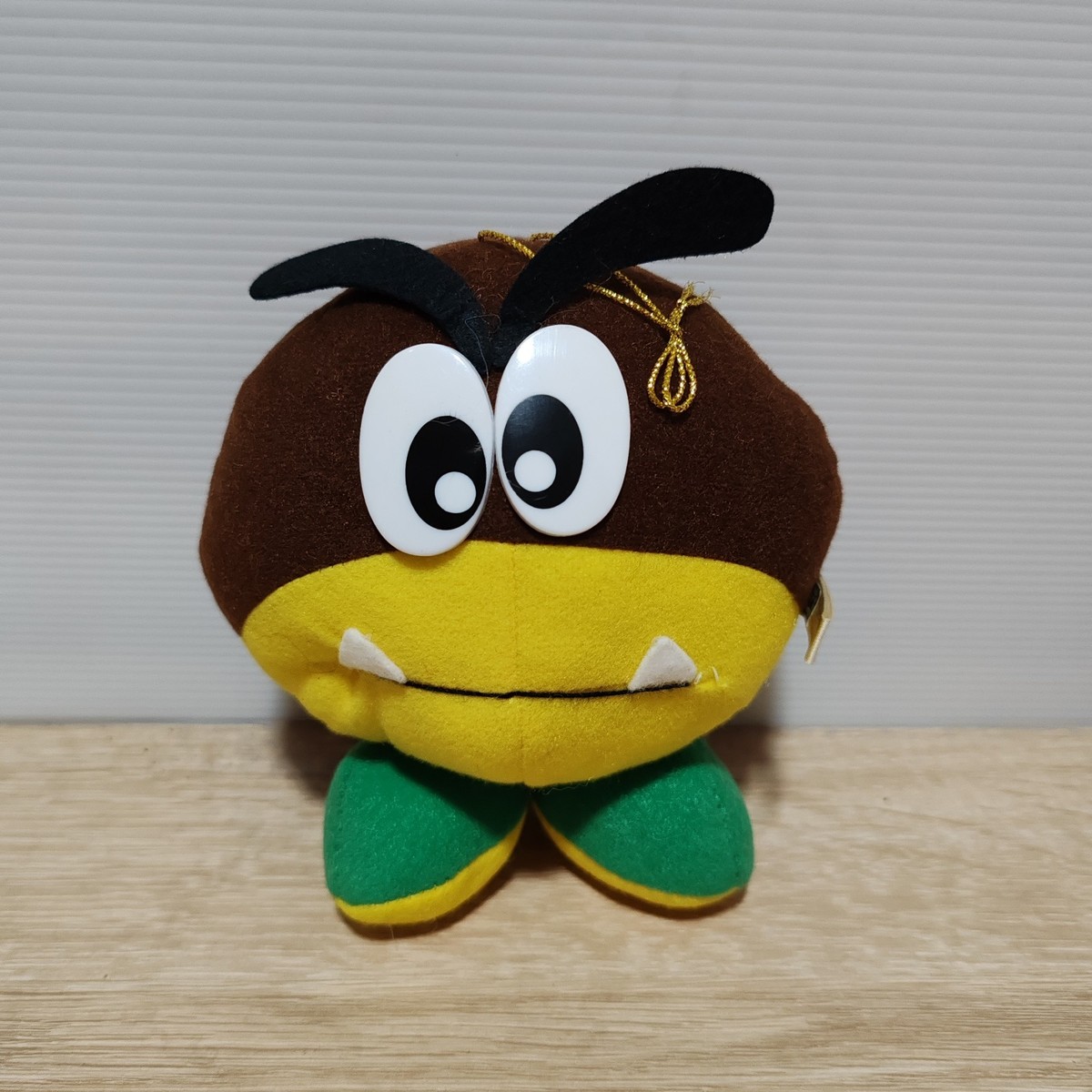 GOOMBA Kuribo Super Mario Plush Toy Vic Tokai Vintage 90's Korea