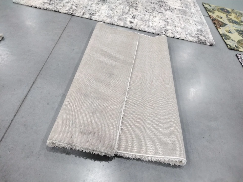 IVORY 5'-3" x 7'-6" Back Stain Rug, Reduced Price 1172764513 SG151-1212-5 - Image 2 of 4