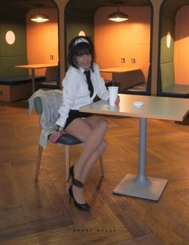 CALENDARIO PIN-UP 2025, ESTILO ELVGREN CON ASPECTO MODERNO Foto 4 de 4