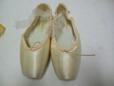 Sansha 303 Partenaire pointe shoes leather sole satin upper ladies 7W