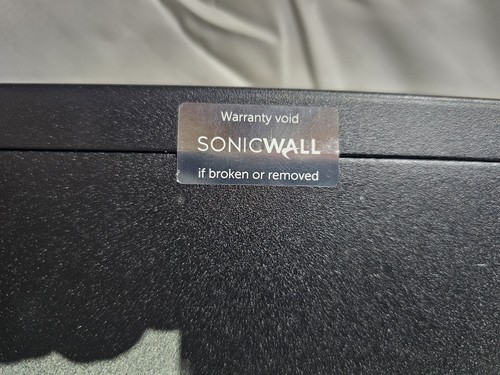 Sonicwall SWS14-24 Model: 1RK44-0E4 (78-183-10) NON POE + HiFiber SFP+10GBASE-T - Picture 7 of 8