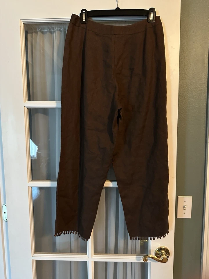 Relativity Bomen’s Capris talla 8 marrón chocolate fondo festoneado ligero Foto 3 de 4