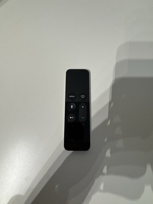 Apple Siri Remote A1962 für Apple TV, Original Fernbedienung