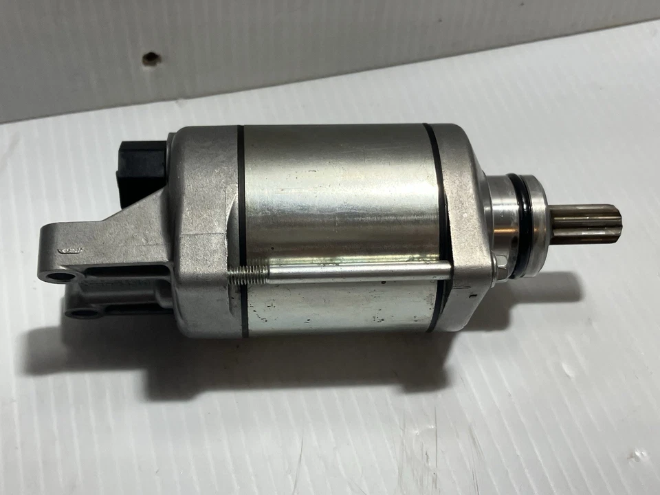 2016 Suzuki Gsxr 600 Starter (OEM) Foto 2 de 4