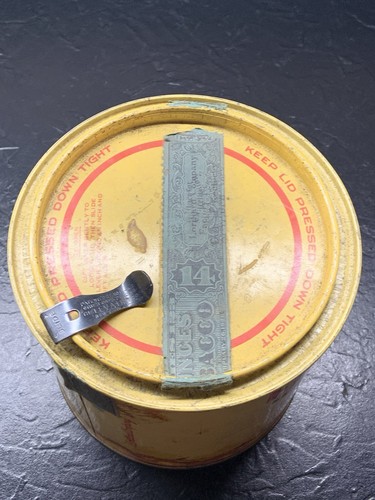 Friends Smoking Round Tin Container - Picture 4 of 6