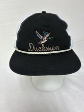 Sombrero de camionero de malla con tirantes Duckman Imperial America’s Finest Headwear
