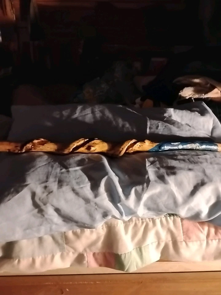 Bastões de caminhada de madeira, fotos diferentes, bastões de tabaco antigos - Imagem 3 de 3