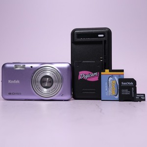 Kodak Digital Camera EasyShare V803 8.0MP Purple Tested Full Working Set