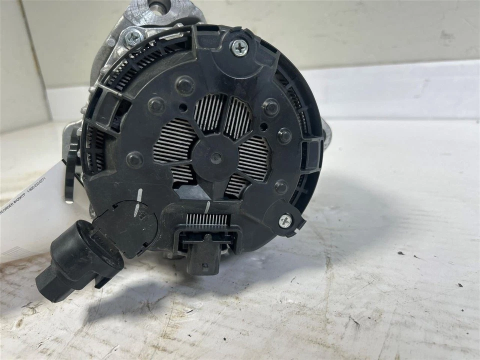 Генератор переменного тока для Chevrolet Suburban 1500 2015-2020 годов выпуска 150 А вариант KG4 от оригинального производителя - Изображение 4 из 4