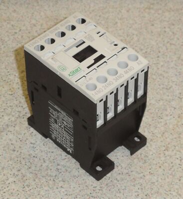 Hilfsschütz Moeller DIL-A 40 Spule 24 Volt DC mit 4 Schließer S / NO Eaton 