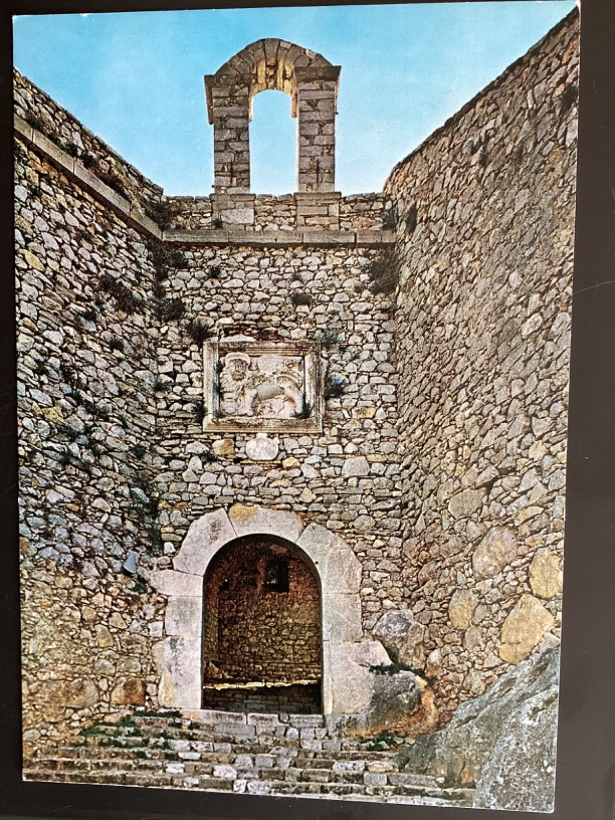 Picture 1 of 2