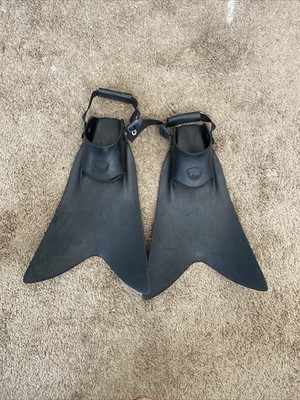 Force Fin Pro Open Heel Adjustable Strap Scuba Diving Fins BLACK- Size Medium