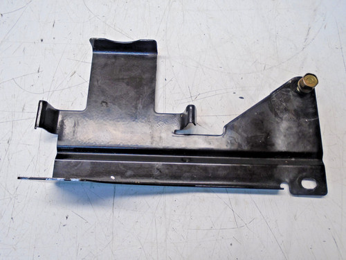 CD3a MerCruiser Oil Reservoir Bracket  807839T