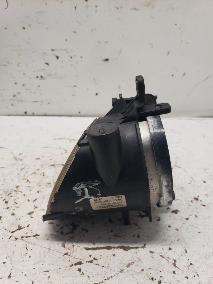 乘客转角/公园灯雾灯适用于 07-13 沃尔沃 80 系列 1409625 — 第 2/4 张图片