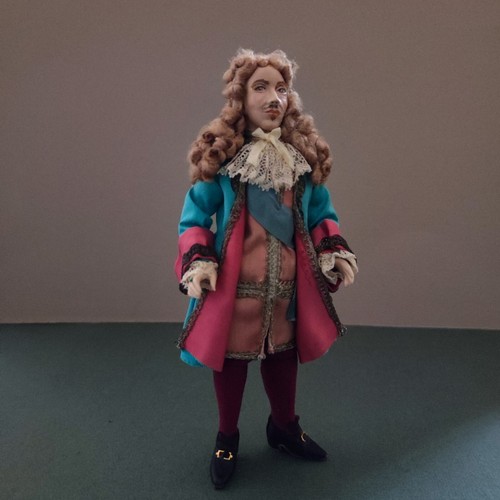 Miniature 1/12th Dollshouse Doll Gentleman in French Mid 17th Century Fashion - Photo 4/11