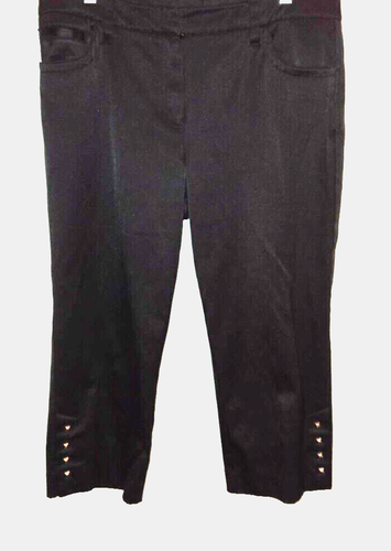 New Direction Size 10 Black 5 pocket capri pants with side studs at the bottom