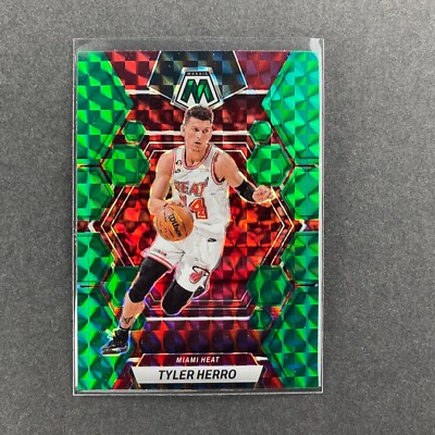 2022-23 Panini Mosaic Tyler Herro Green Mosaic Prizm Miami Heat