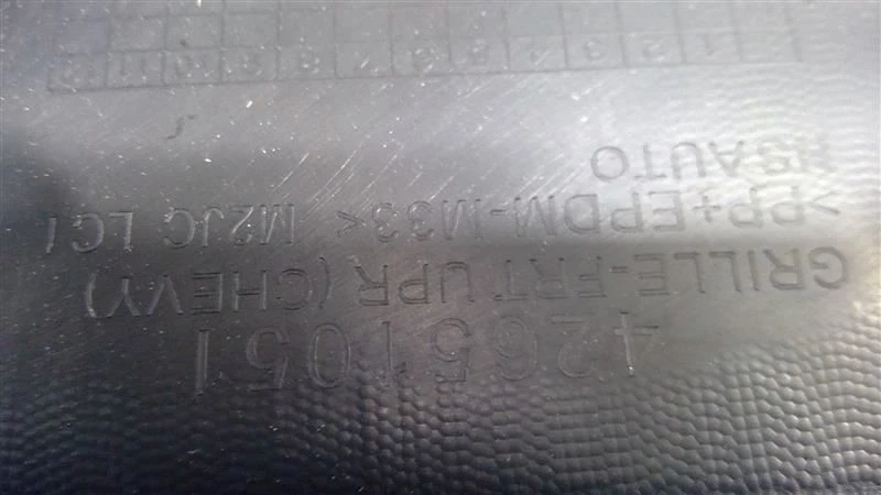 2020-2022 CHEVROLET SPARK FRONT CENTER GRILLE OEM 42651733 / 42673111 - Image 3 of 4