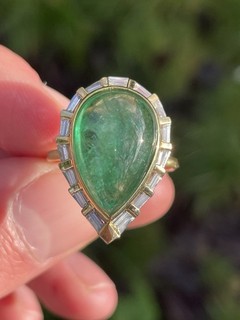 18ct Gold 10ct Natural Pear Emerald Baguette Cut Diamond Exceptional Ring 7.5 G
