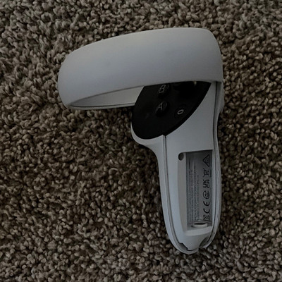 Meta Quest 2 VR Motion Controller for Headset, White/Black (Single)