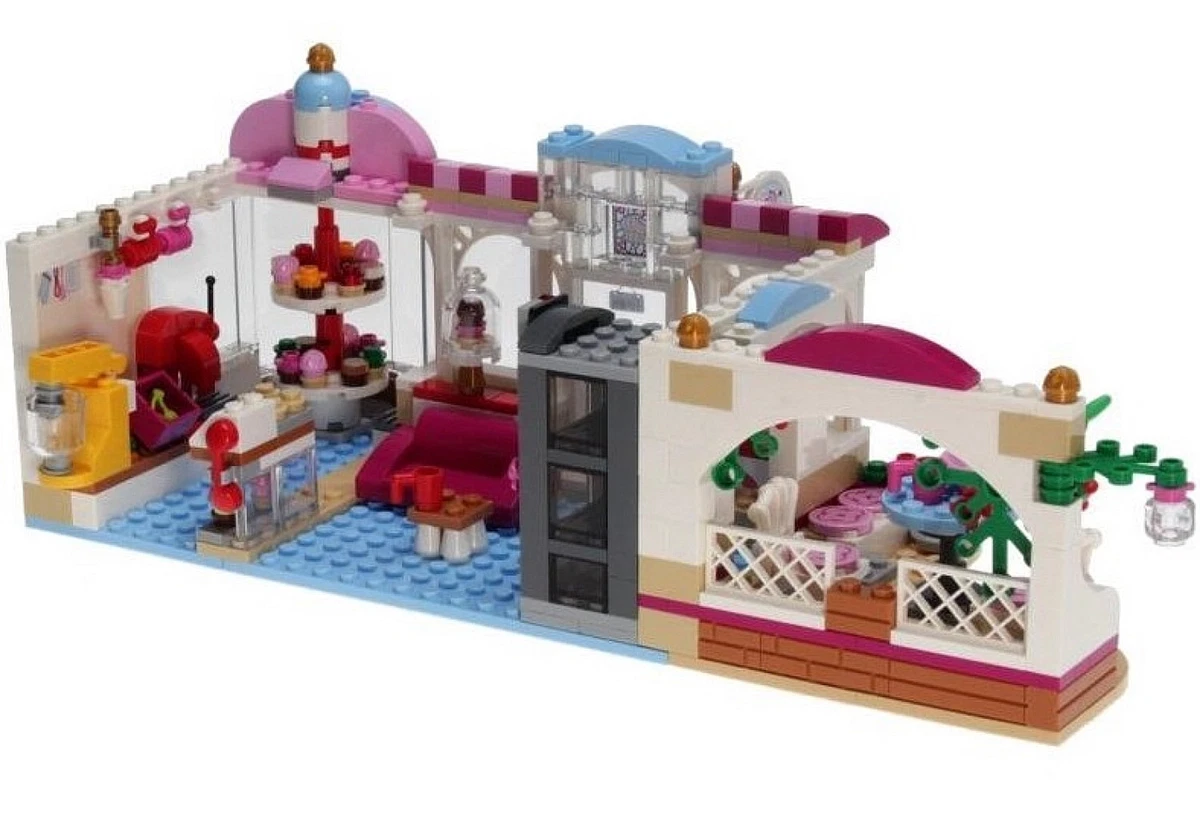 LEGO FRIENDS: Heartlake Cupcake Cafe (41119) -- complete