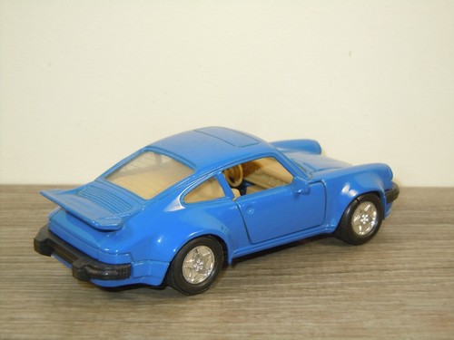 Porsche 911 - Welly - Length 12cm *66840 - Picture 2 of 2