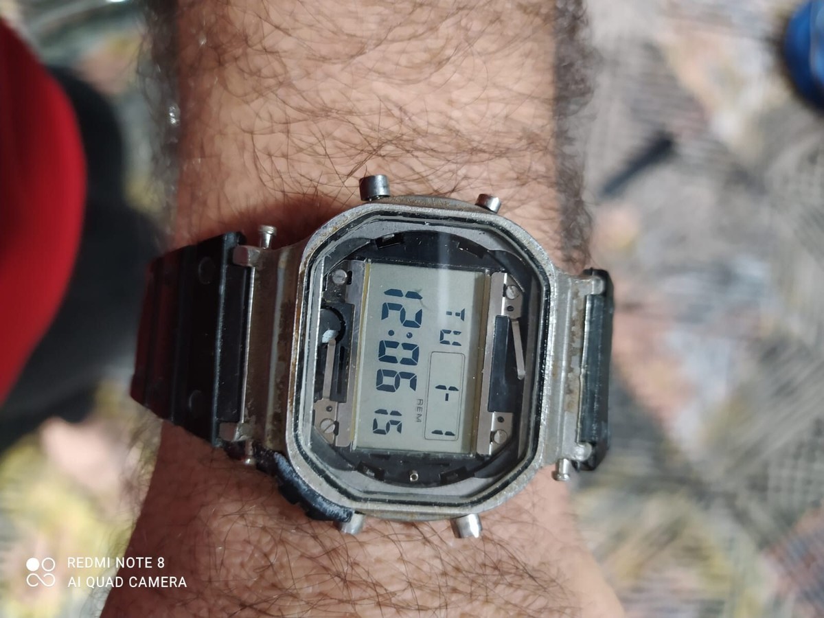 Vintage Casio G-shock Dw-5600 DW 5600 901 Chrono Watch Vintage Casio G-shock Dw-5600 DW 5600 901 Chrono Watch