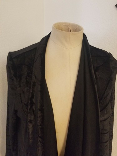 Cárdigan Alice + Olivia pequeño drapeado Mariona terciopelo aplastado terciopelo negro NUEVO - Imagen 3 de 13