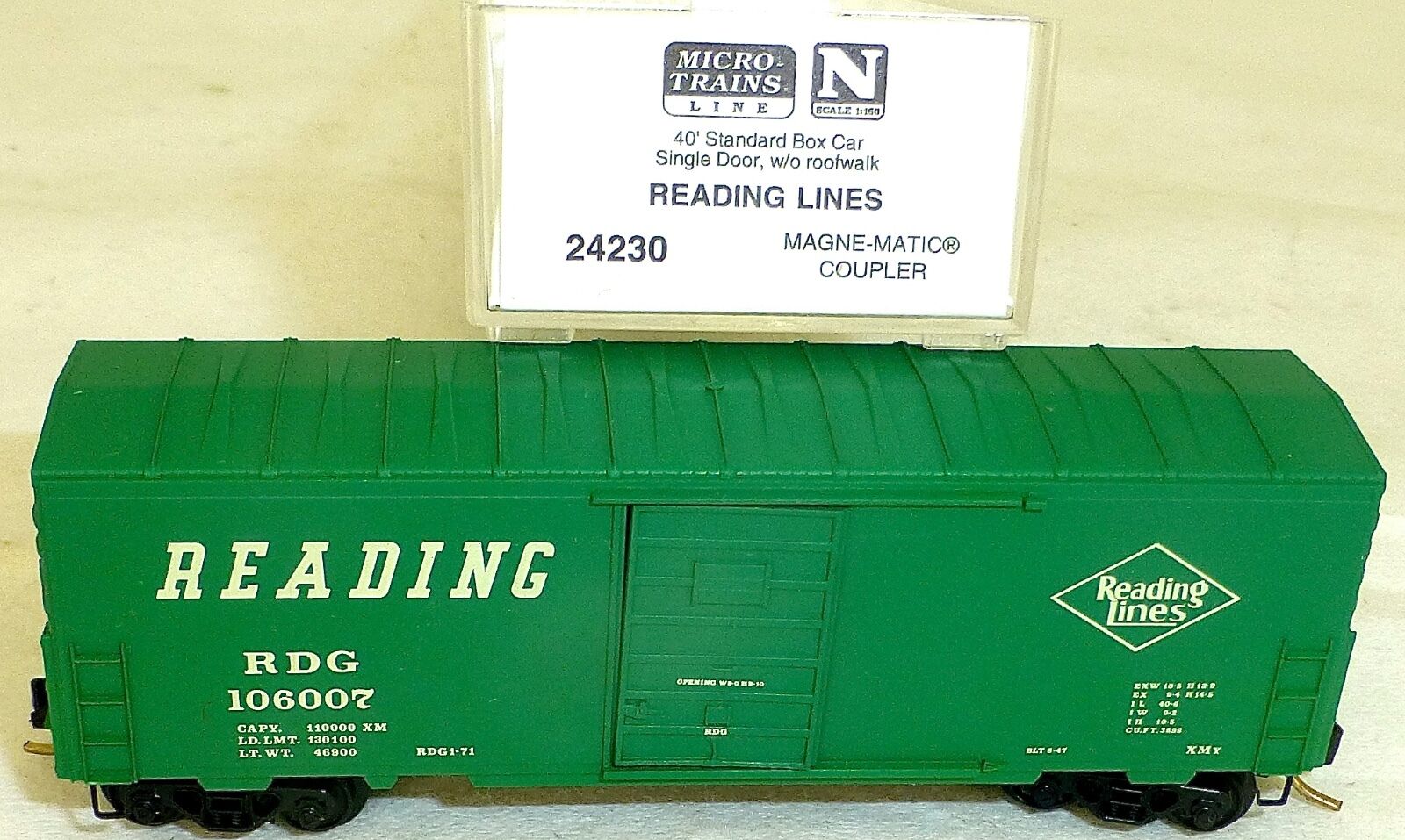 Reading lines 40' box car single door micro trains line 24230 n 1 160 Reading lines 40' box car single door micro trains line 24230 n 1 160