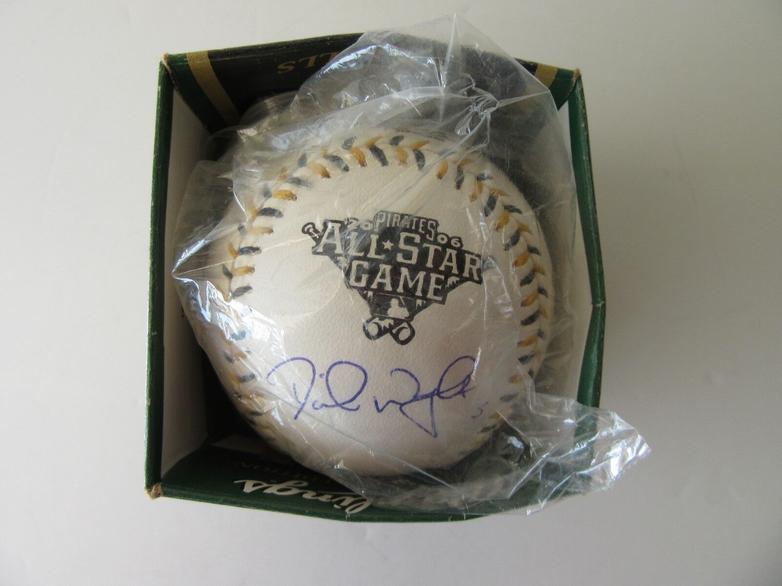 Mike Piazza Signed Official 1995 All Star Game Ball 9.5 LOA JSA Some Toning - Picture 9 of 9