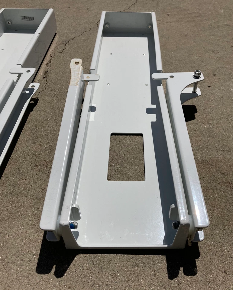 Escalera abatible lateral Kargo Master LH - 40943 - Para furgonetas compactas, ver notas Foto 4 de 4