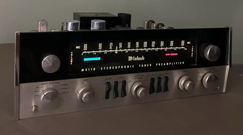 MCINTOSH MX110Z STEREO PREAMPLIFIER NICE with custom wood cabinet (panloc)