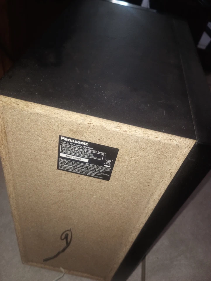 Altavoces de sonido envolvente Panasonic con subwoofer. Probado y funcionando sin control remoto Foto 3 de 4