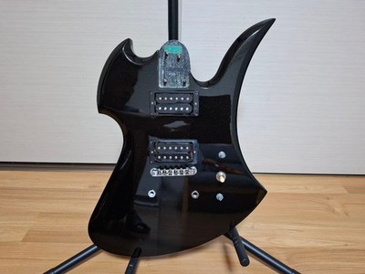 B.C.Rich Mockingbird E-Gitarrenkörper nur mit Stegteilen
