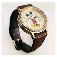 Vintage  Disney LORUS Mickey Mouse Watch - Gold Tone Y481-1730RO  HTF Fashion