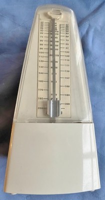 Metronom Nikko Seiki creme
